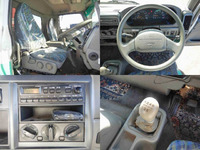 三菱ふそうファイターユニック4段中型（4t）[写真23]