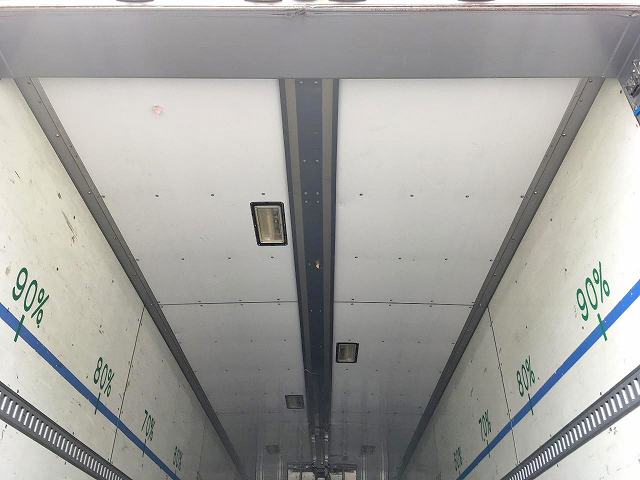 三菱ふそうスーパーグレート冷蔵冷凍ウイング大型（10t）[写真13]