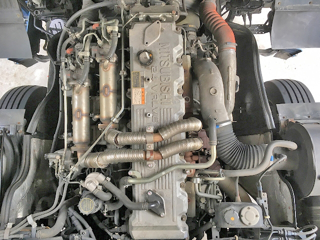 三菱ふそうスーパーグレート冷蔵冷凍ウイング大型（10t）[写真24]