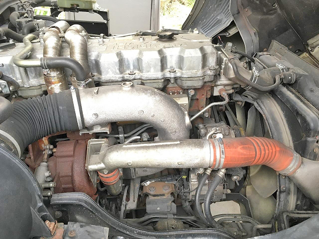 三菱ふそうスーパーグレート冷蔵冷凍ウイング大型（10t）[写真26]