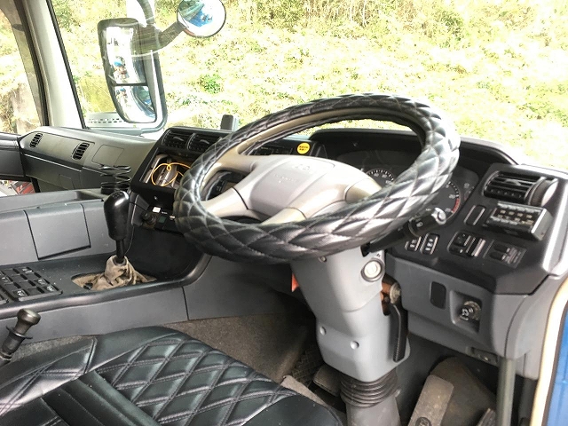 三菱ふそうスーパーグレート冷蔵冷凍ウイング大型（10t）[写真34]