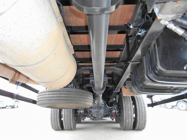 三菱ふそうスーパーグレートセルフクレーン4段大型（10t）[写真24]