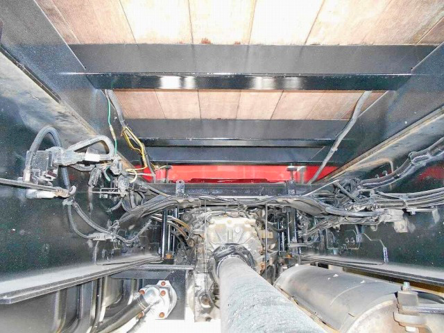 三菱ふそうスーパーグレートセルフクレーン4段大型（10t）[写真25]