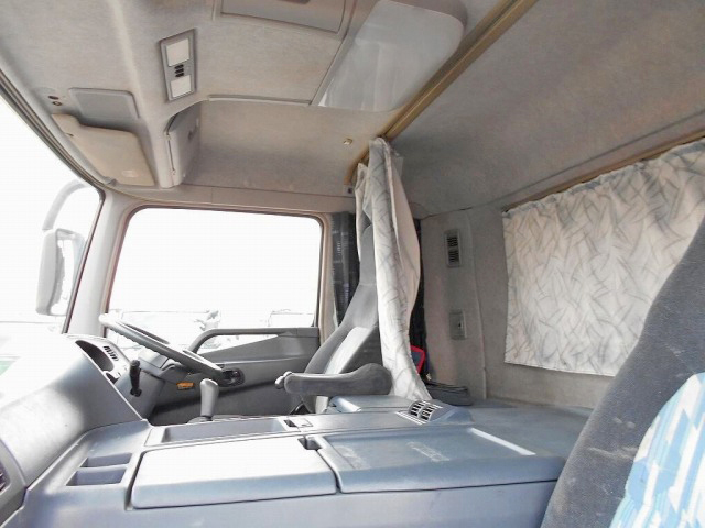 三菱ふそうスーパーグレートセルフクレーン4段大型（10t）[写真34]