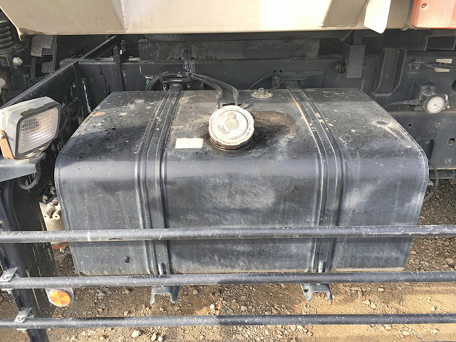 日野レンジャーダンプ増トン（6t・8t）[写真13]