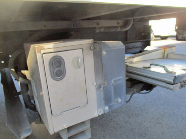 日野デュトロ冷凍車（冷蔵車）小型（2t・3t）[写真13]