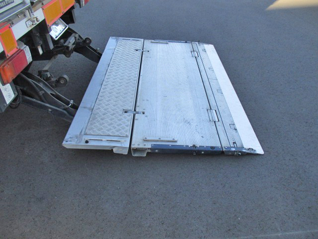 日野デュトロ冷凍車（冷蔵車）小型（2t・3t）[写真14]