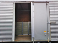 いすゞエルフアルミバン小型（2t・3t）[写真10]