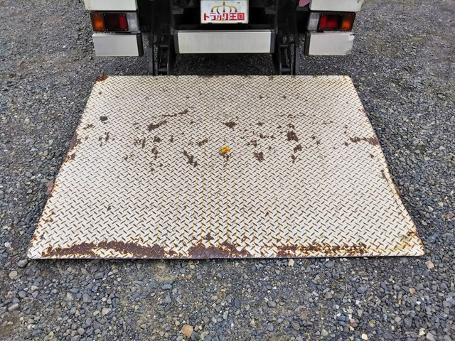 いすゞエルフアルミバン小型（2t・3t）[写真13]