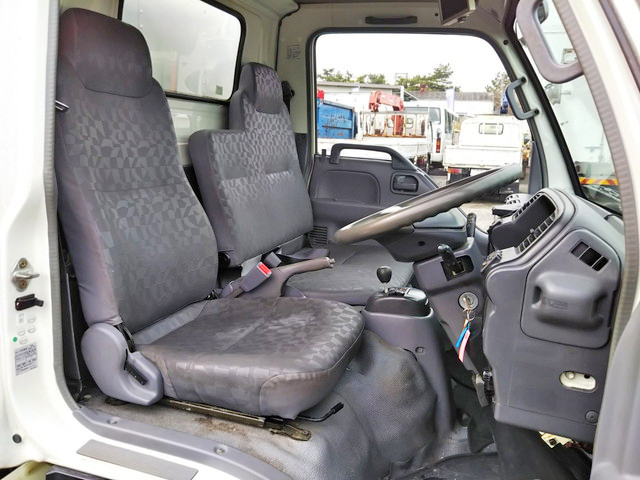 いすゞエルフアルミバン小型（2t・3t）[写真29]