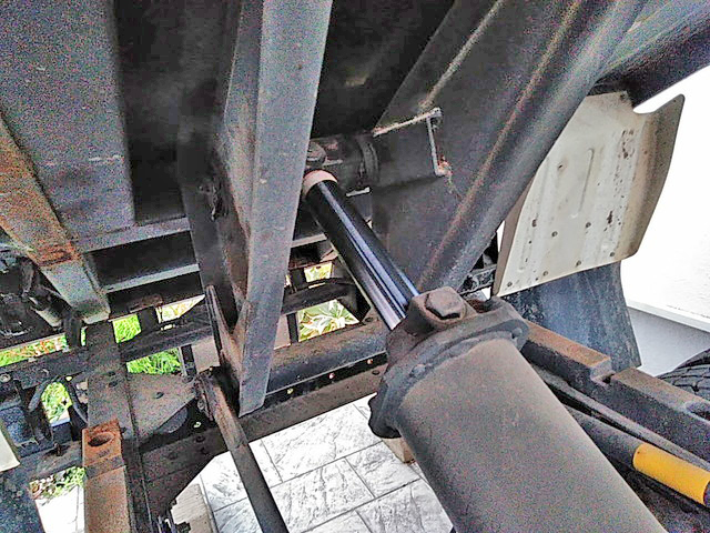 いすゞエルフダンプ小型（2t・3t）[写真13]