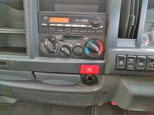 いすゞエルフダンプ小型（2t・3t）[写真30]