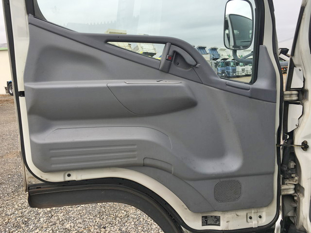 三菱ふそうキャンターセーフティローダー小型（2t・3t）[写真25]