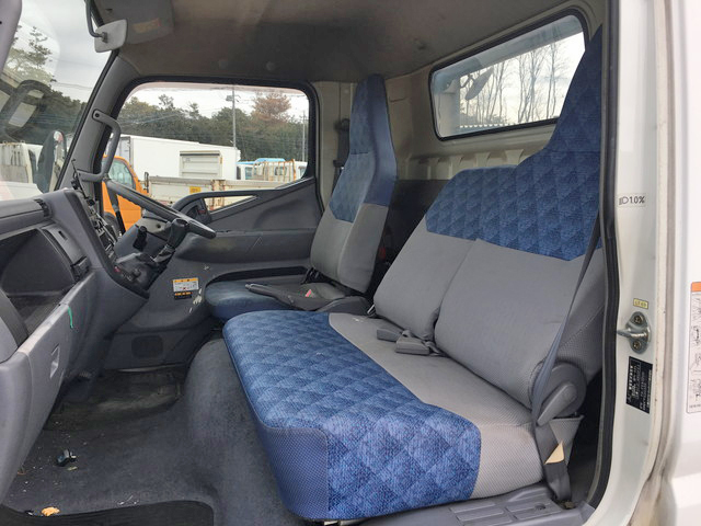 三菱ふそうキャンターセーフティローダー小型（2t・3t）[写真29]