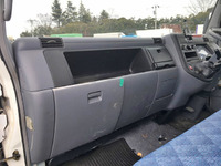 三菱ふそうキャンターセーフティローダー小型（2t・3t）[写真30]