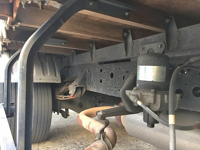 日野レンジャーアコーディオン車中型（4t）[写真10]