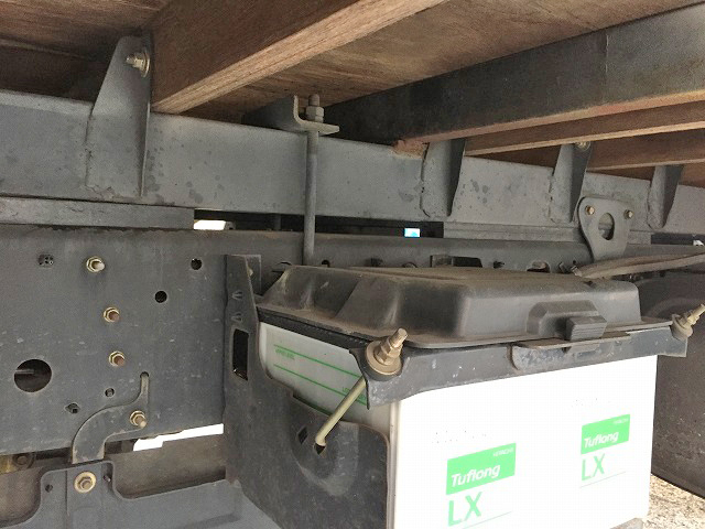 日野レンジャーアコーディオン車中型（4t）[写真09]