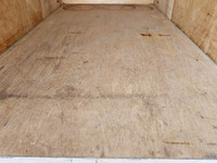 いすゞエルフパネルバン小型（2t・3t）[写真10]