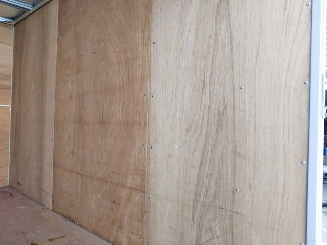 いすゞエルフパネルバン小型（2t・3t）[写真12]