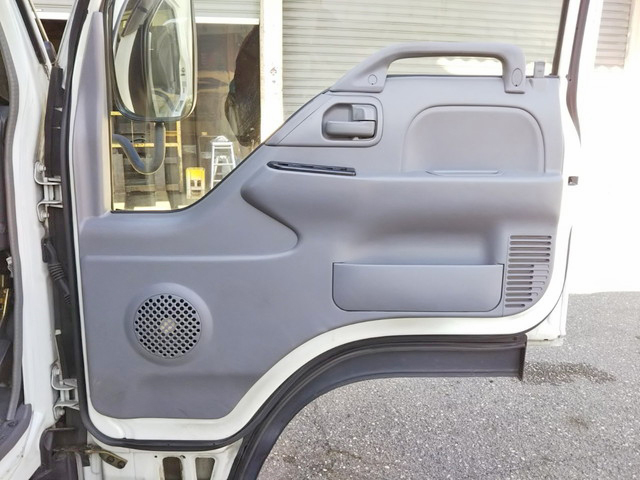 いすゞエルフパネルバン小型（2t・3t）[写真29]
