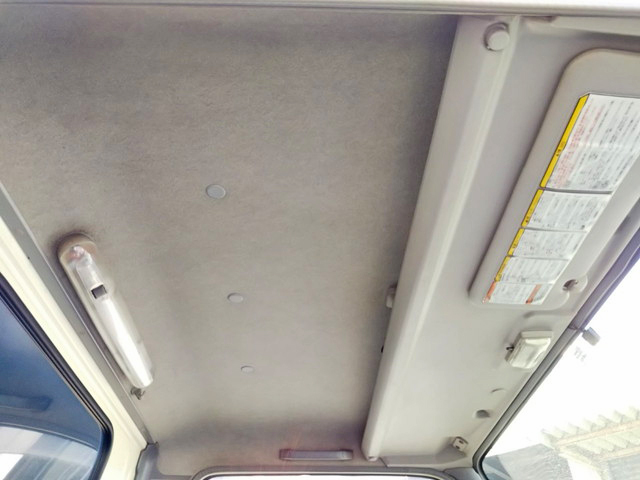 いすゞエルフパネルバン小型（2t・3t）[写真39]