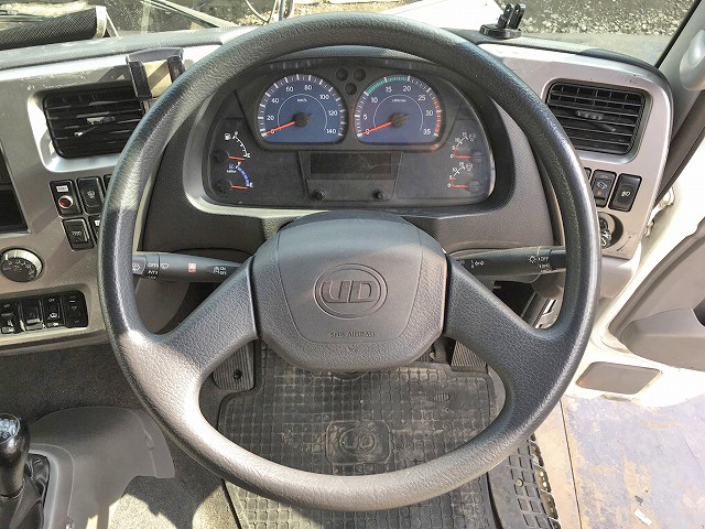 UDトラックスコンドルアルミウイング中型（4t）[写真35]