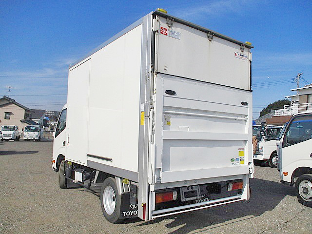 トヨタダイナパネルバン小型（2t・3t）[写真02]