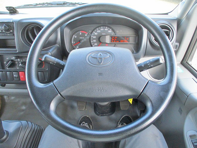 トヨタダイナパネルバン小型（2t・3t）[写真25]