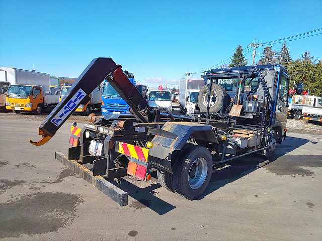 UDトラックスコンドルアームロール中型（4t）[写真02]