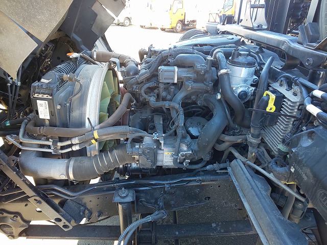 UDトラックスコンドルアームロール中型（4t）[写真22]