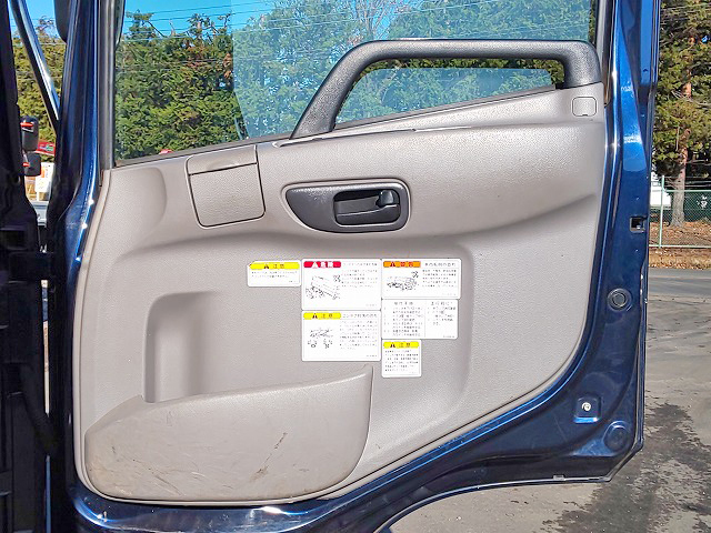 UDトラックスコンドルアームロール中型（4t）[写真27]