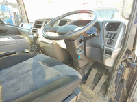 UDトラックスコンドルアームロール中型（4t）[写真32]