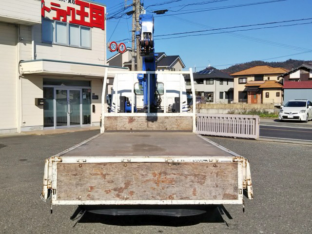 三菱ふそうキャンタークレーン3段小型（2t・3t）[写真13]