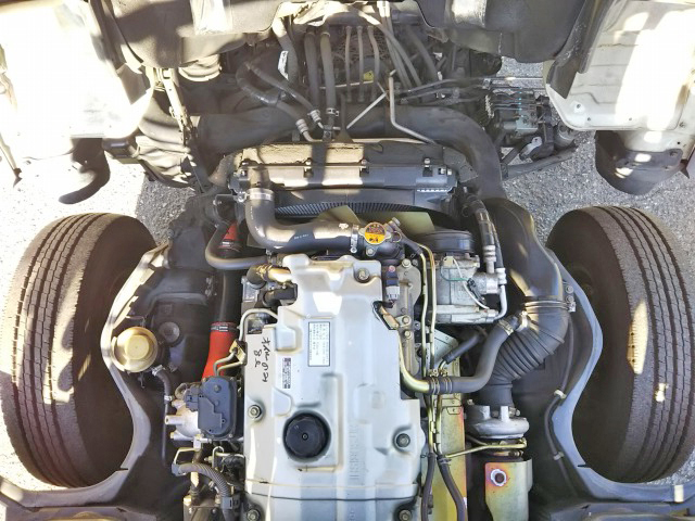 三菱ふそうキャンタークレーン3段小型（2t・3t）[写真30]