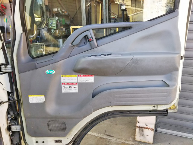 三菱ふそうキャンタークレーン3段小型（2t・3t）[写真33]