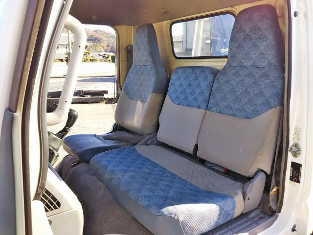 三菱ふそうキャンタークレーン3段小型（2t・3t）[写真34]