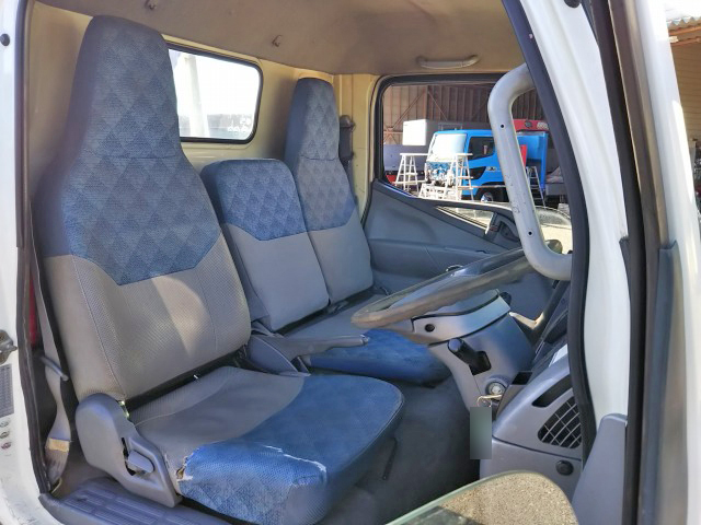 三菱ふそうキャンタークレーン3段小型（2t・3t）[写真35]