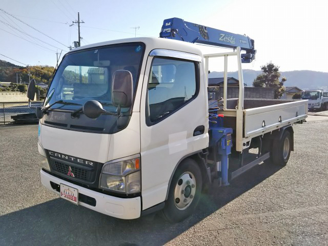 三菱ふそうキャンタークレーン3段小型（2t・3t）[写真05]