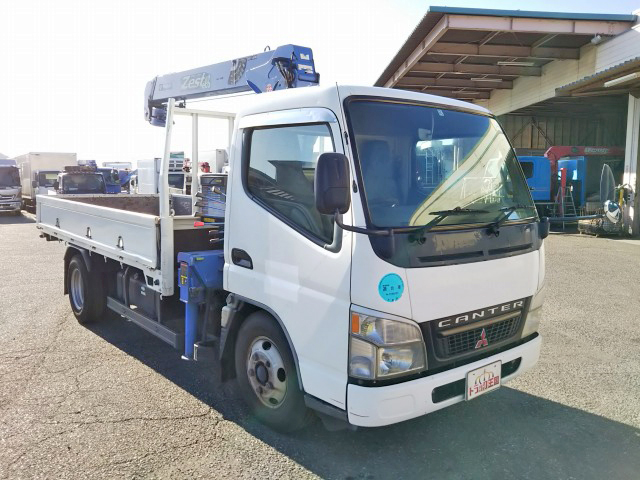 三菱ふそうキャンタークレーン3段小型（2t・3t）[写真06]