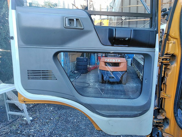 日野レンジャートラッククレーン中型（4t）[写真28]