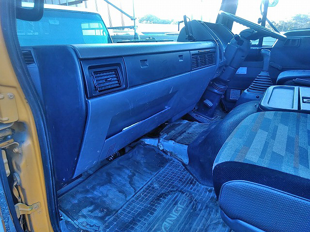 日野レンジャートラッククレーン中型（4t）[写真33]