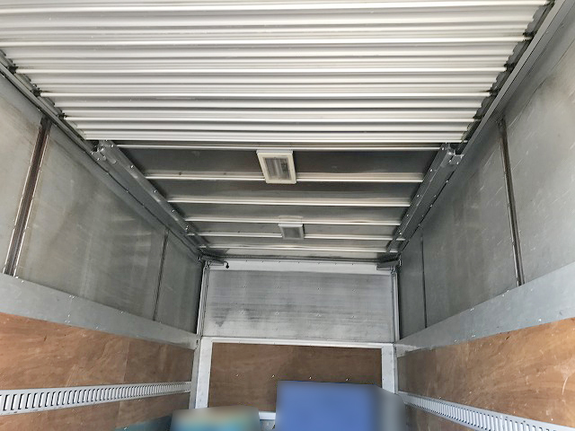 三菱ふそうキャンターアルミバン小型（2t・3t）[写真16]