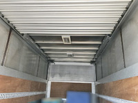 三菱ふそうキャンターアルミバン小型（2t・3t）[写真16]