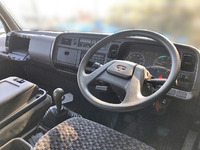 三菱ふそうキャンター平ボディ小型（2t・3t）[写真17]