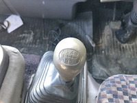 三菱ふそうキャンター平ボディ小型（2t・3t）[写真19]