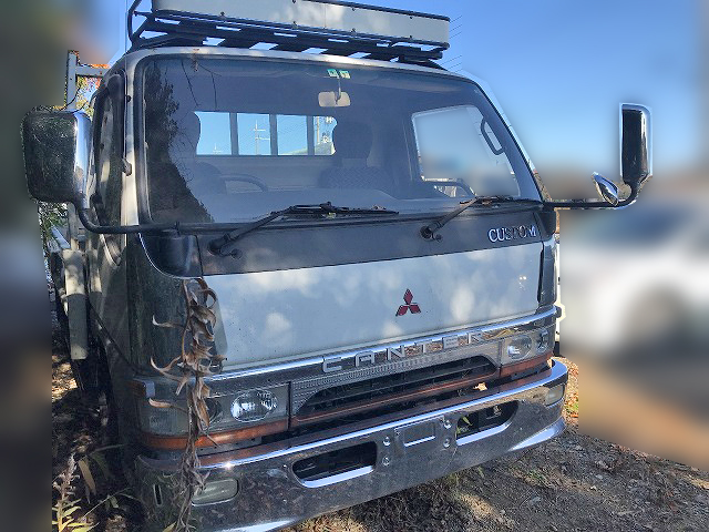 三菱ふそうキャンター平ボディ小型（2t・3t）[写真03]