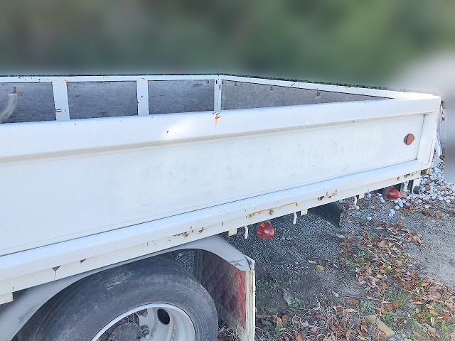 三菱ふそうキャンター平ボディ小型（2t・3t）[写真06]