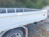 三菱ふそうキャンター平ボディ小型（2t・3t）[写真06]