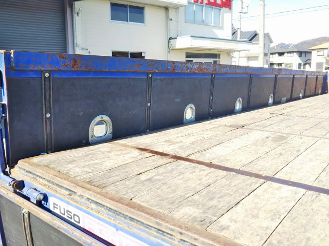 三菱ふそうファイタークレーン3段中型（4t）[写真15]