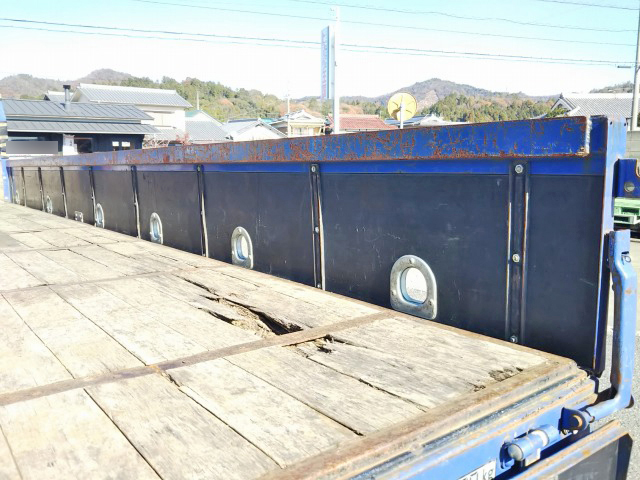 三菱ふそうファイタークレーン3段中型（4t）[写真16]